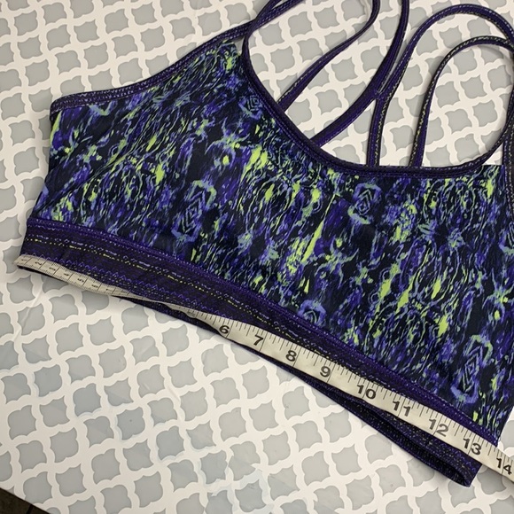 GAIAM Patterned Sports Bra Size Large - Picture 8 of 8